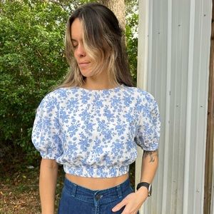 Cropped floral top